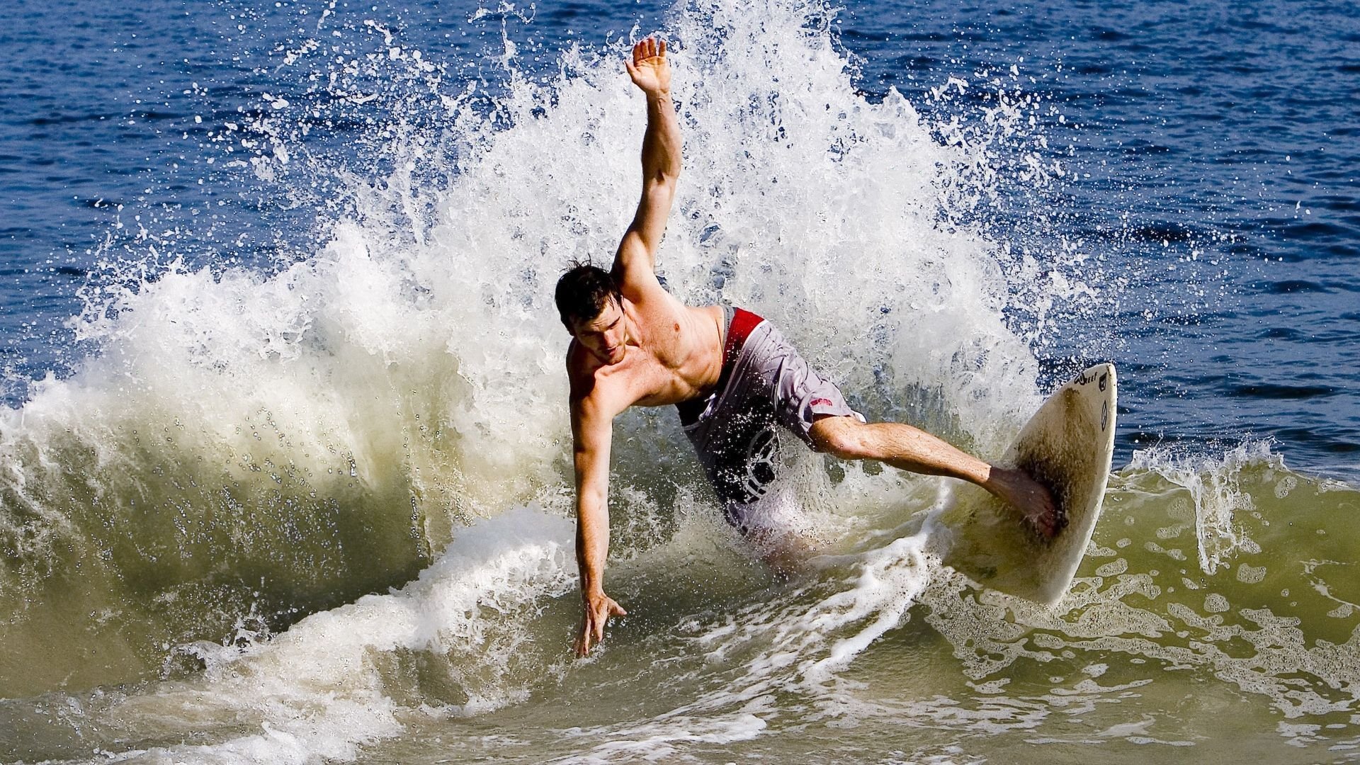 红龙悲歌与巨兽咆哮,当威尔士铁血防线遇上卢卡库的统治级数据之夜